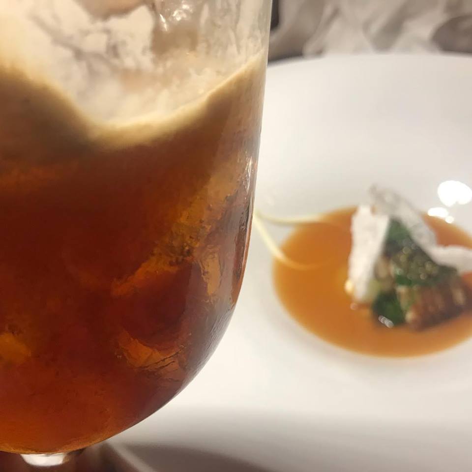 Osteria Francescana - China, chinotto e coca cola con crema salata di nocciola abbinata a insalata di mare come autumn in New York