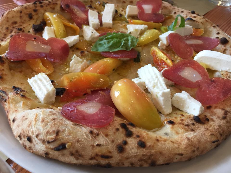 Da Zero, la pizza con i pomodorini di Rofrano