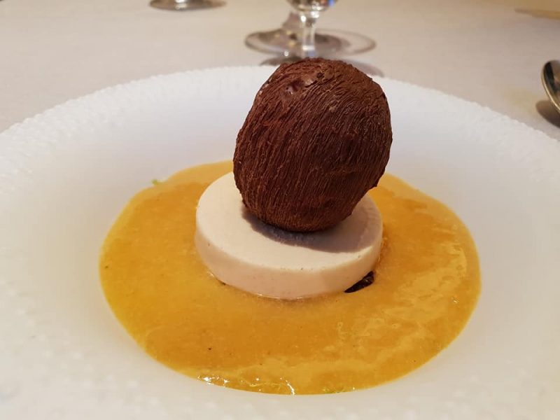 Antonino Cannavacciuolo: Cocco, ananas e arachidi