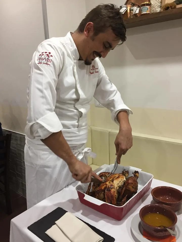 Gerani, il servizio del pollo