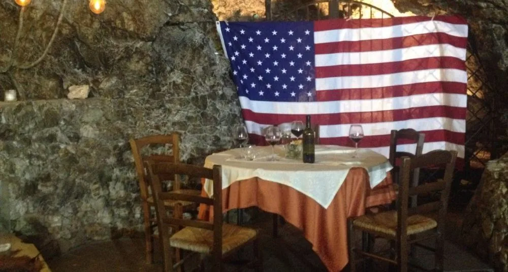 Agriturismo La Grotta - la grotta allestita