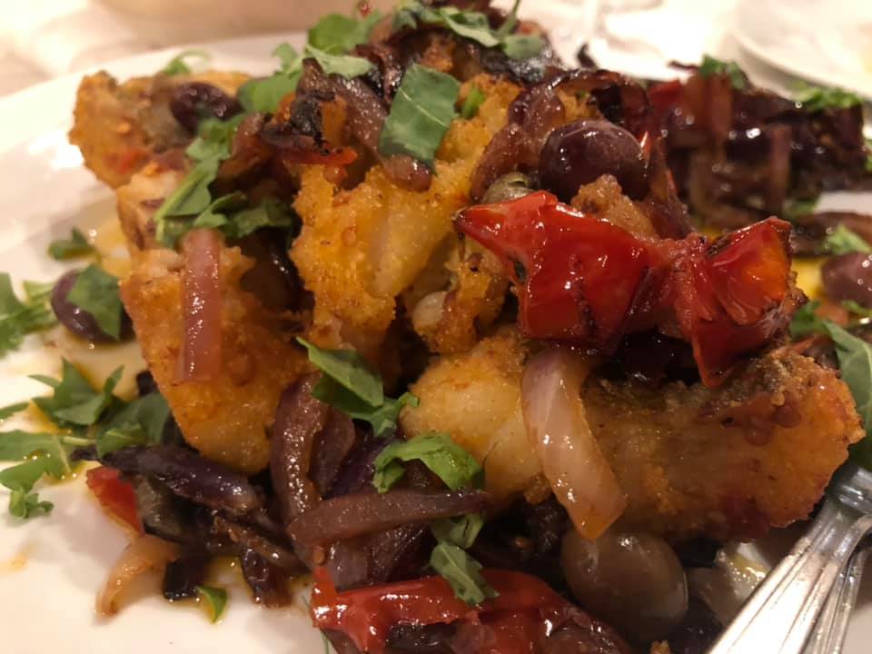 Masseria Picone, il baccala' fritto condito con cipolle, pomodorini e olive