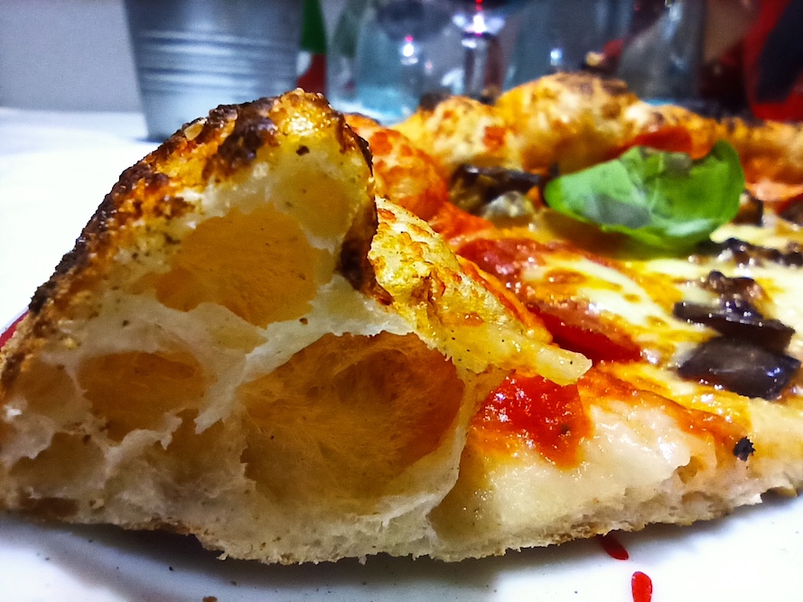 Pizzeria Bella Napoli - Il Cornicione