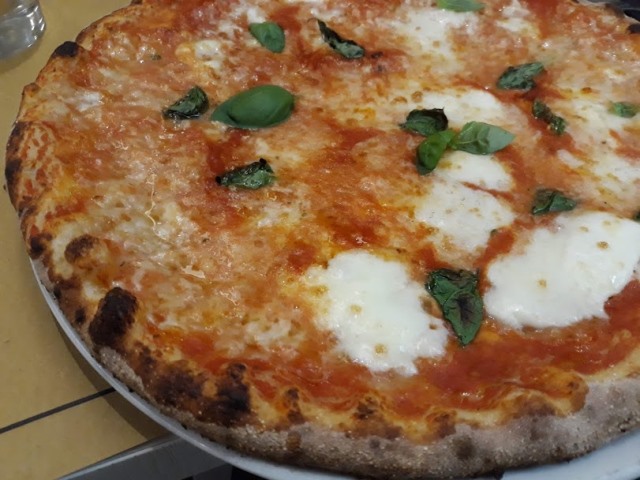 Pizzeria Magnifica - La Margherita