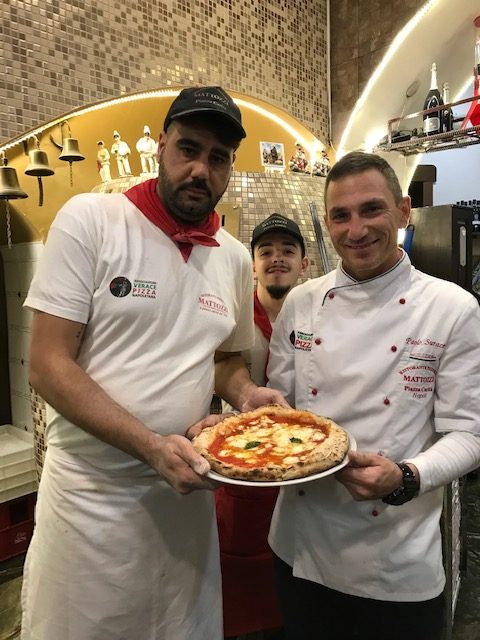 Pizzeria Mattozzi a Pizza Carita' dal 1833 - Paolo Surace e collaboratori