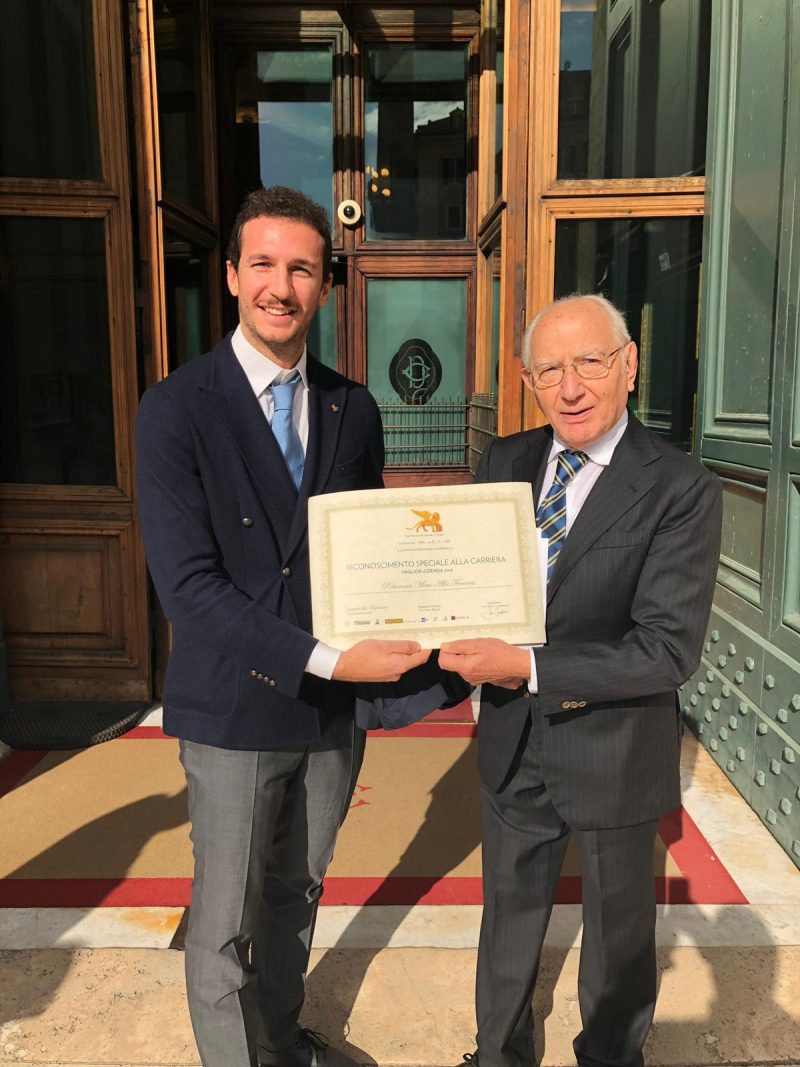 Riconoscimento miglior azienda 2018 -Ristorante Mimi' alla ferrovia Napoli