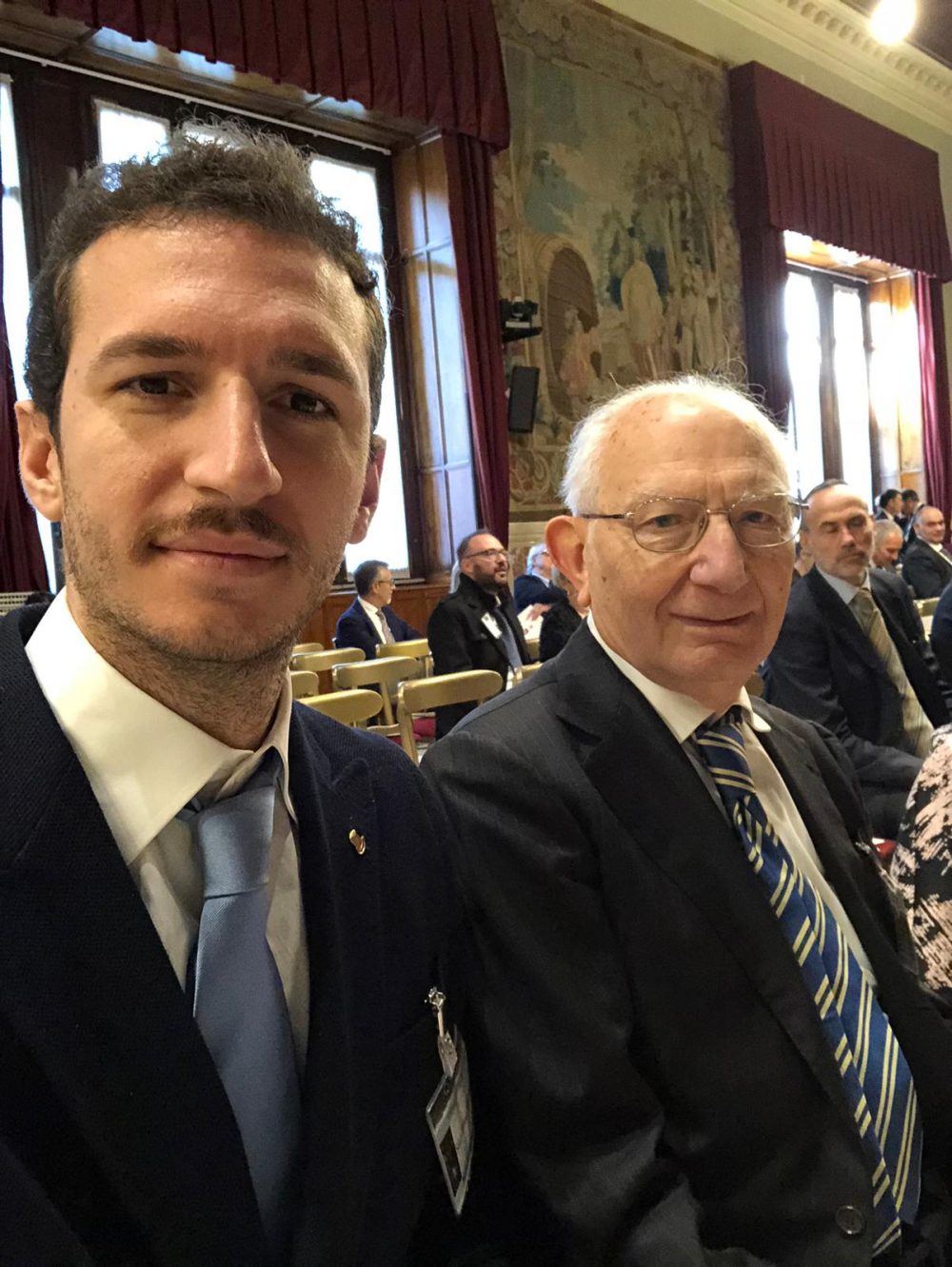 Riconoscimento miglior azienda 2018 -Ristorante Mimi' alla ferrovia Napoli