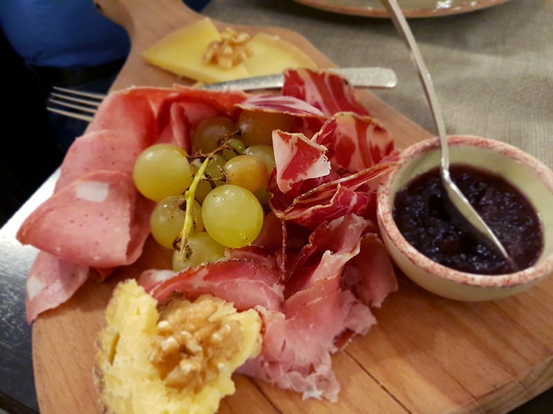 Locanda Romanelli - tradizionale tagliere di salumi e formaggi