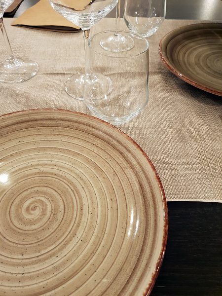 Locanda Romanelli - particolari tavolo