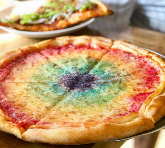 la nuova pizza Magical AF arcobaleno