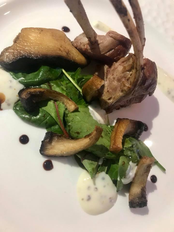 Massimo Carleo Home Restaurant Sella di agnello delle Dolomiti lucane con salsa di yogurt e senape, cardoncelli