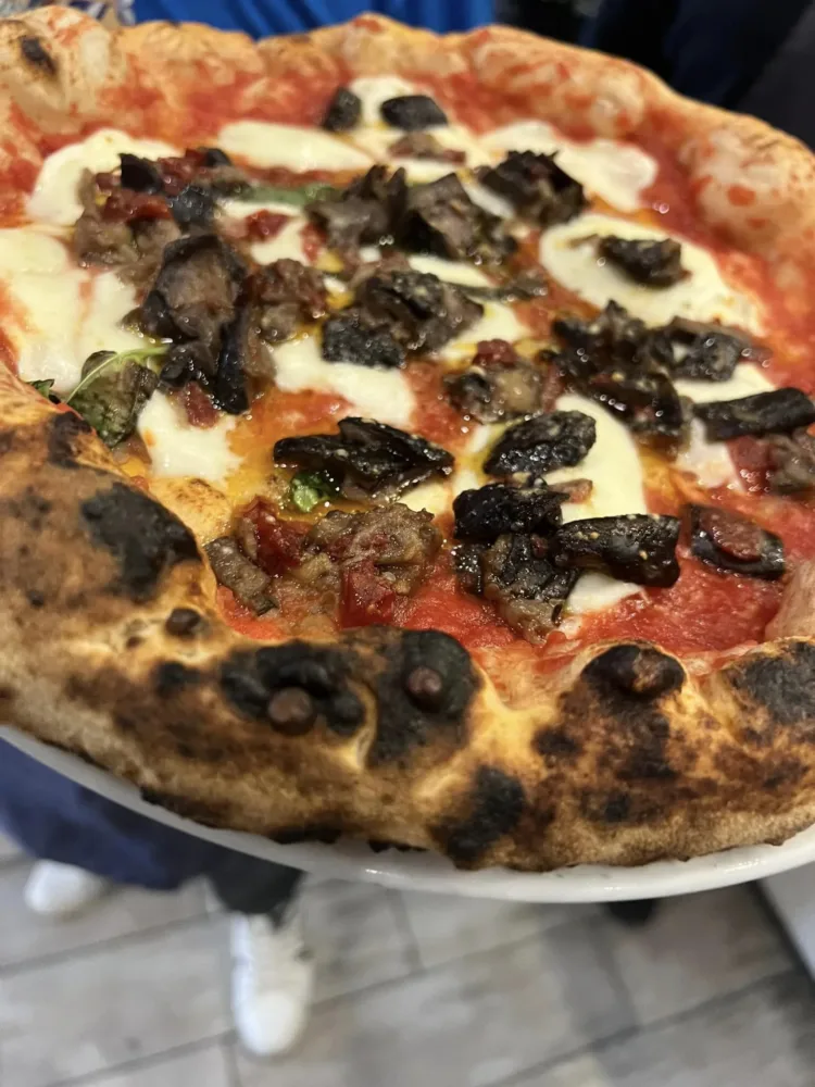 Pizzeria Diametro 33 - Margherita con melanzane