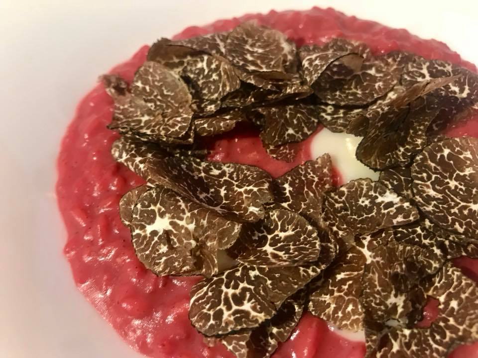 Massimo Carleo Home Restaurant Risotto con barbabietola, canestrato di Moliterno e tartufo uncinato