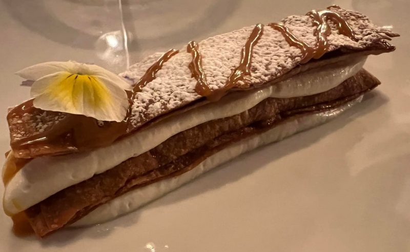 Terra Antica - Millefoglie - sfoglia di pasta filo caramellata, chantilly al cioccolato bianco, crema alla vaniglia