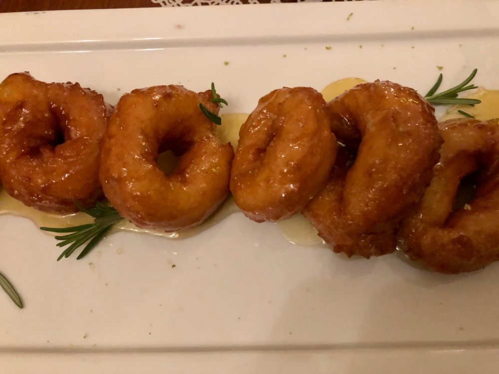 O Ca Bistro', zeppole al miele