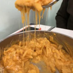 Pasta patate e provola, dettaglio