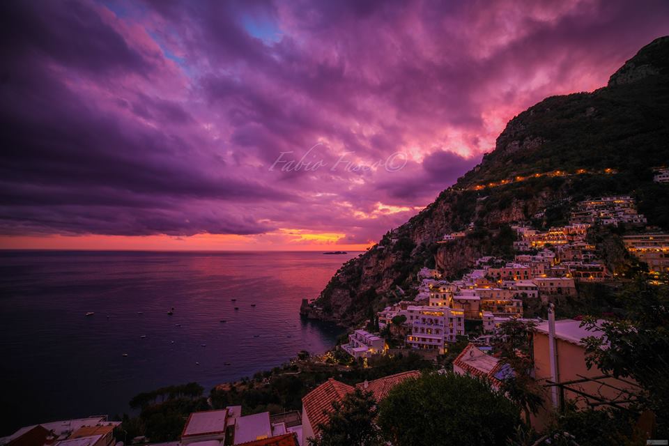 Tramonti in Costiera Amalfitana, la splendida foto e' di Fabio Fusco