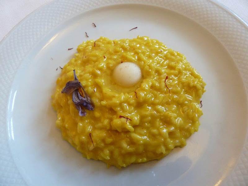 03 Trattoria Visconti, Ambivere, risotto alla milanese con midollo a parte