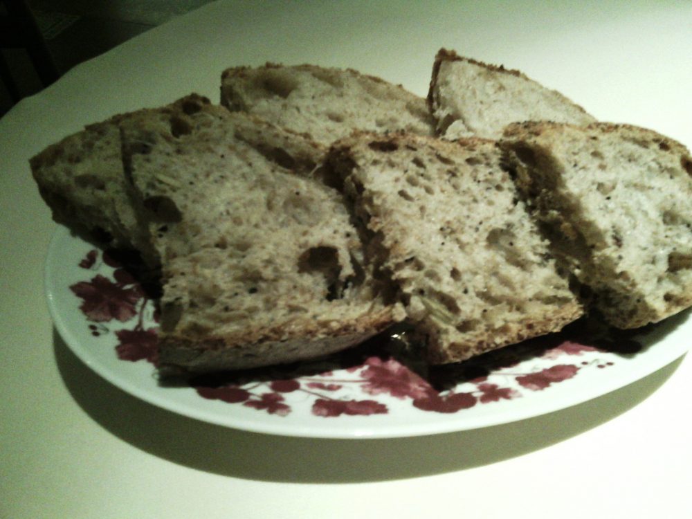 Tordomatto, Cestino con pane integrale e pane al sesamo