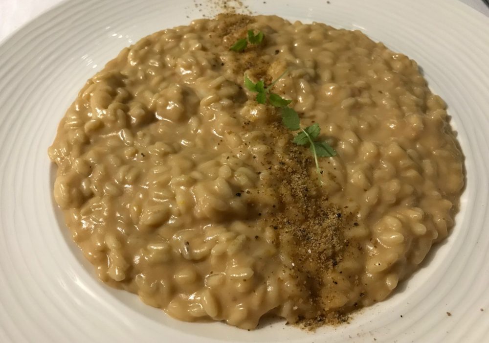 20 Chef Alessandro Feo, risotto ai gamberi bianchi di Acciaroli, profumo di limone cilentano e polvere di ostrica