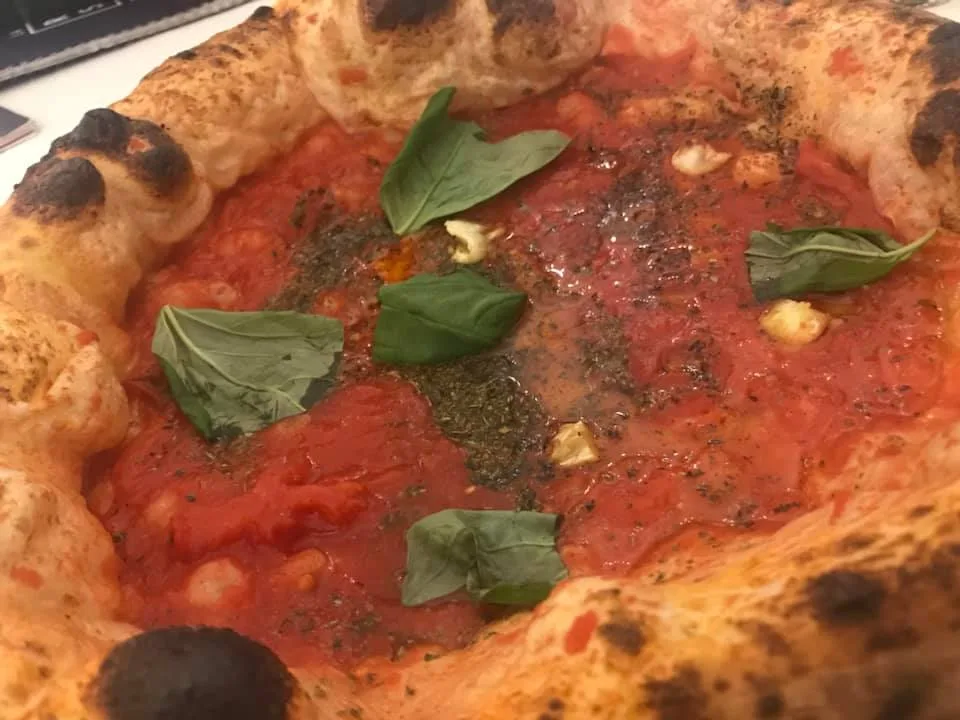 La pizza marinara