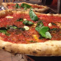 Pizza marinara