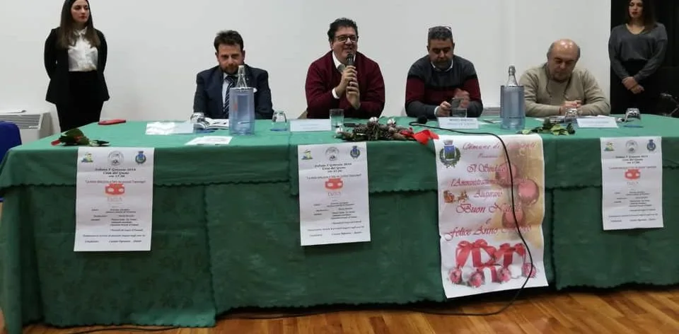 Presentazione La Pizza a Tramonti. da sinistra l'assessore Enzo Savino,Luciano Pignataro, Mario Amodio e il sindaco Giordano