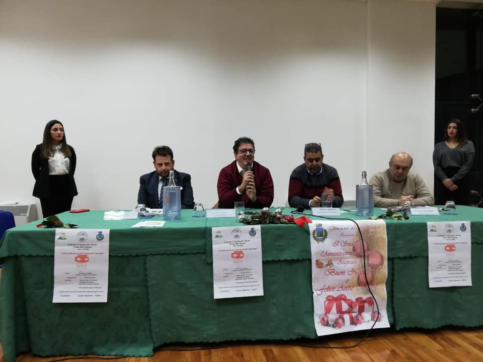 Presentazione La Pizza a Tramonti. da sinistra l'assessore Enzo Savino,Luciano Pignataro, Mario Amodio e il sindaco Giordano