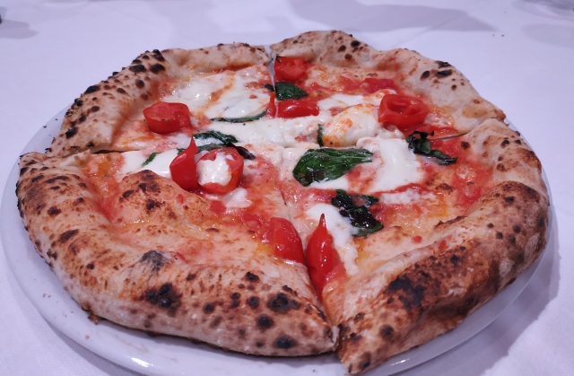 La pizza dell'AVPN a Roma