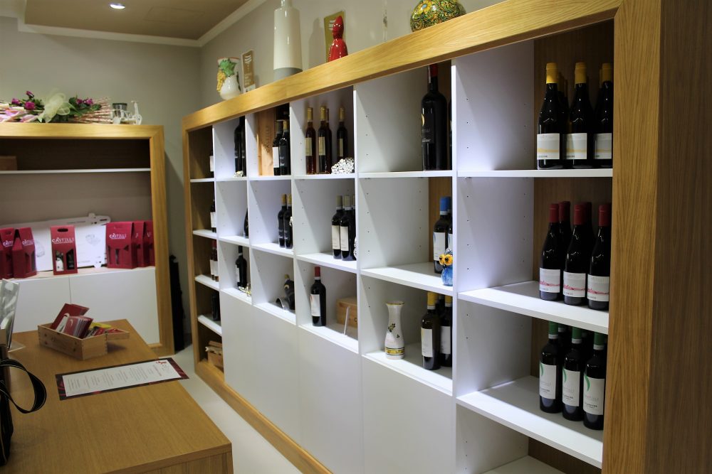 Cantina Castelle – interno punto vendita