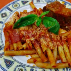 Il ragu' con braciola di cotica