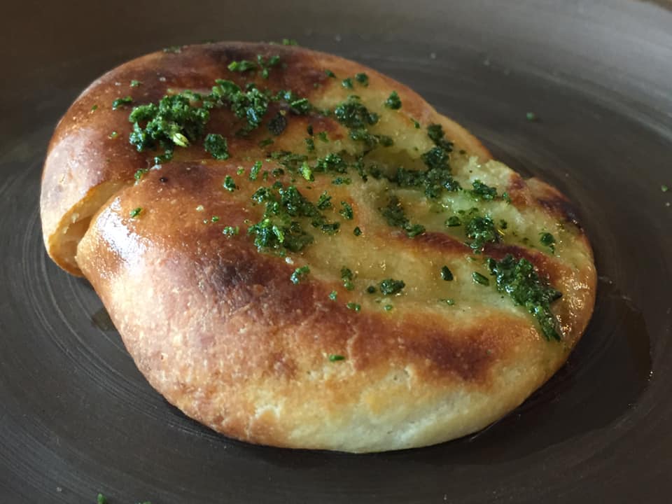 Marzapane a Roma, il panetto caldo alle patate di benvenuto