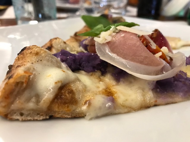 Pizzeria Daniele - sezione della pizza Violetta