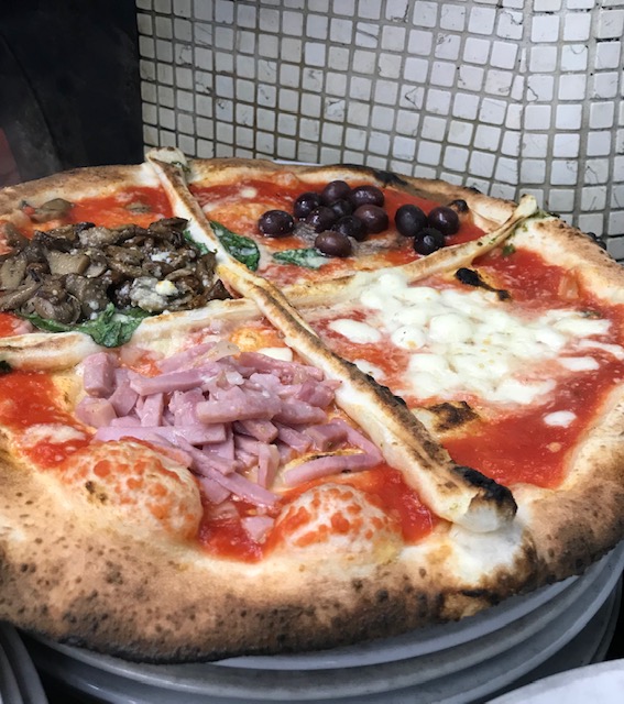 Pizzeria Trianon 1923 - Pizza Quattro Stagioni