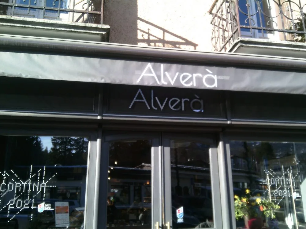 Alvera'- L'ingresso