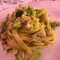 Fettucce vongole e broccoletti
