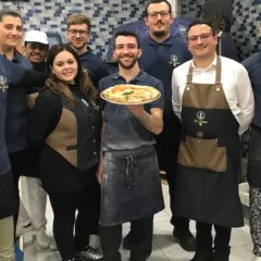 Pizzeria Da Salvatore - Emanuele Marigliano e lo staff