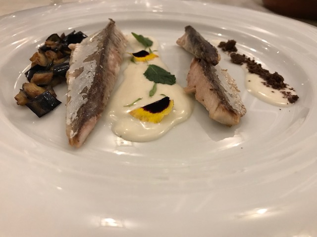 Ristorante Autentica - Sgombro al vapore, colatura di fiordilatte, cacao e melanzane