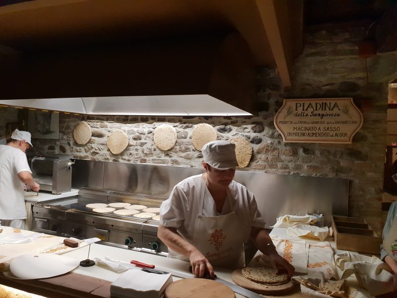La Sangiovesa - preparazione piadine