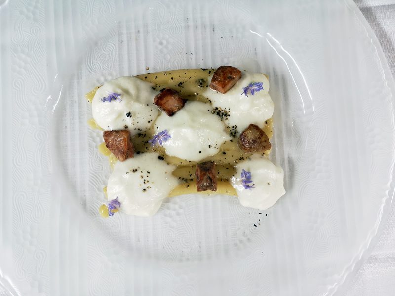 Ziti caci e pepi di Rodion Dodu