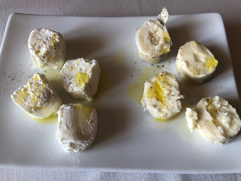  I tipici formaggini di Montevecchia sia freschi che stagionati