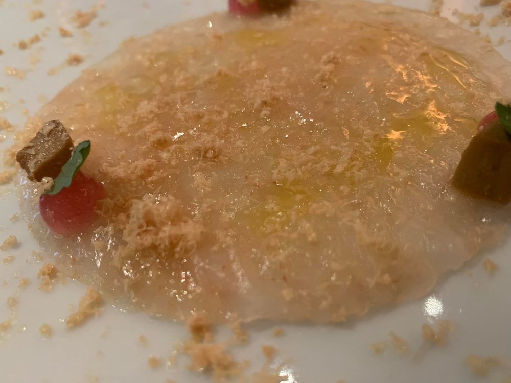 Per Me Giulio Terrinoni - Carpaccio di scampi foie gras marinato gel di cipolla rossa