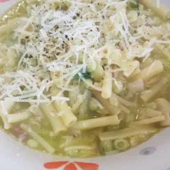 Pasta e piselli centogiorni