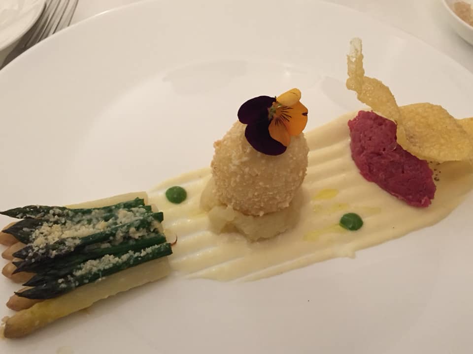 Ristorante ZIQU di Villa Marina, uovo, asparagi tartare