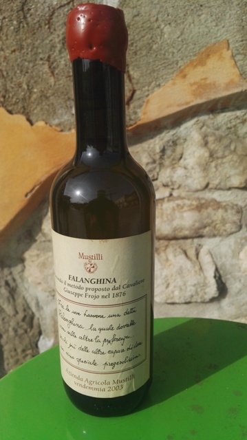 La bottiglia commemorativa prodotta con il "Metodo Frojo"