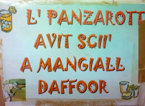 Manifesto all’interno della pizzeria-panzerotteria Di Cosimo