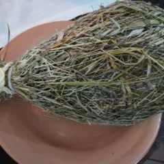 Mister Tony - Il Caciocavallo Podolico avvolto nel fieno e affinato 12 mesi in grotta