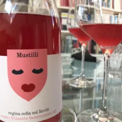 Regina Sofia il rosato frizzante di Mustilli