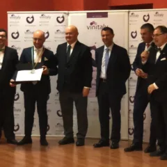 La consegna del riconoscimento