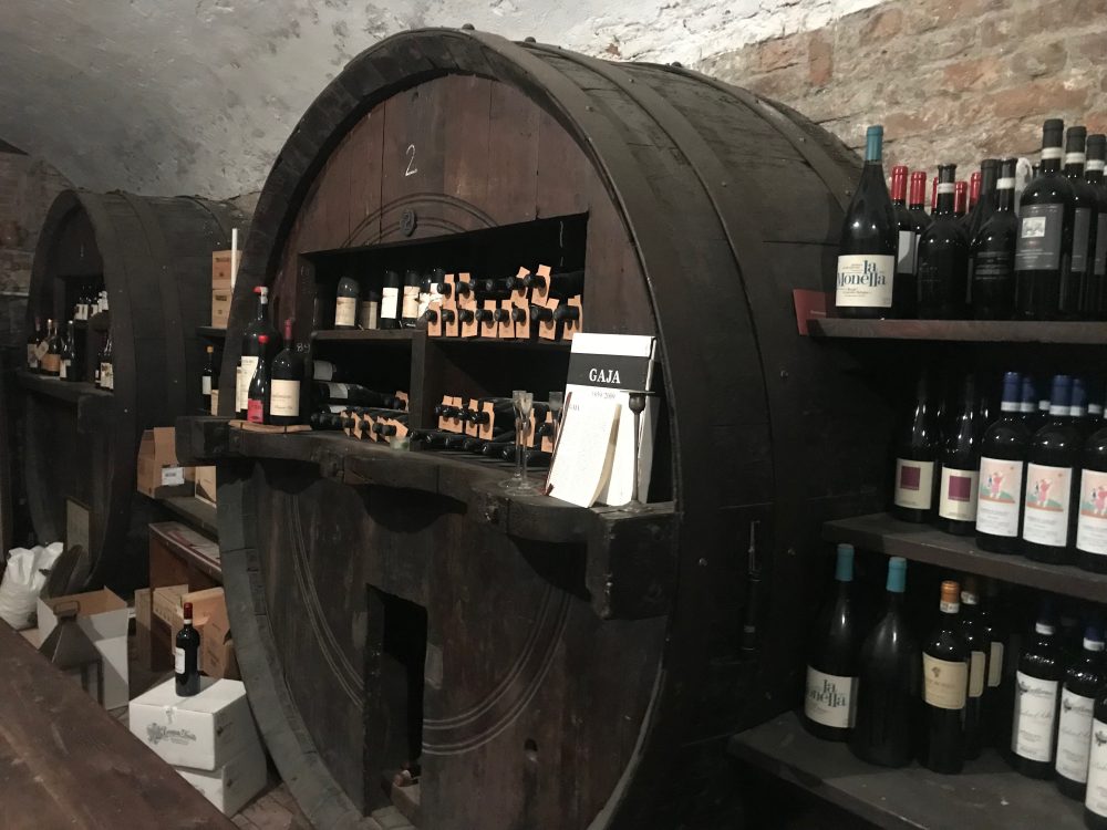 Ristorante Cantine del Gavi - particolare della cantina